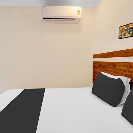 Hotel O Leela Elite Vijayawāda Esterno foto