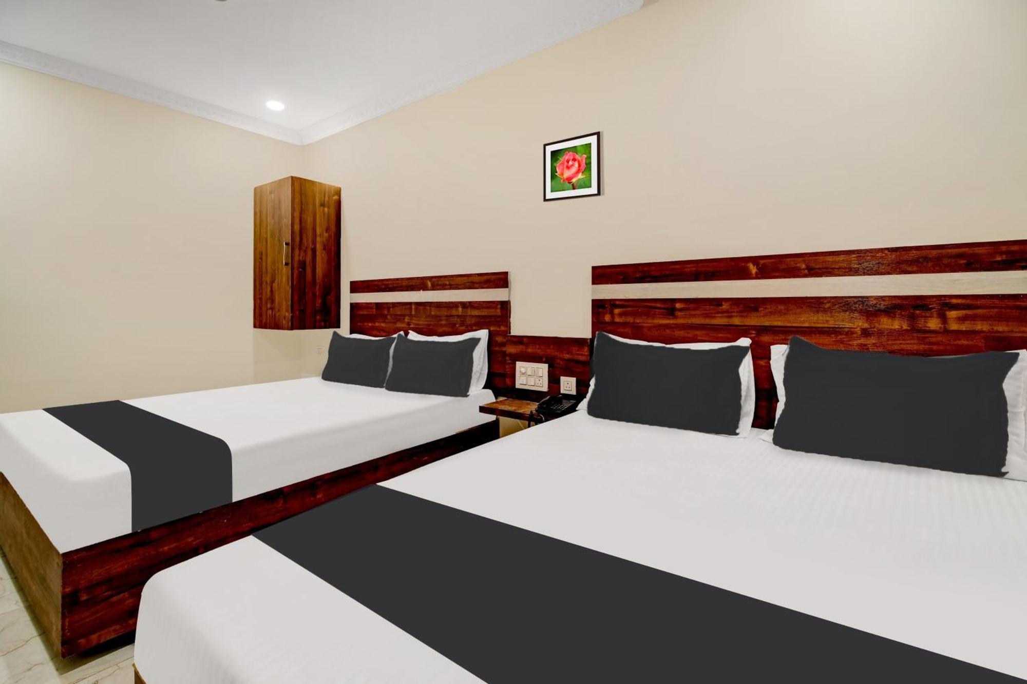 Hotel O Leela Elite Vijayawāda Esterno foto