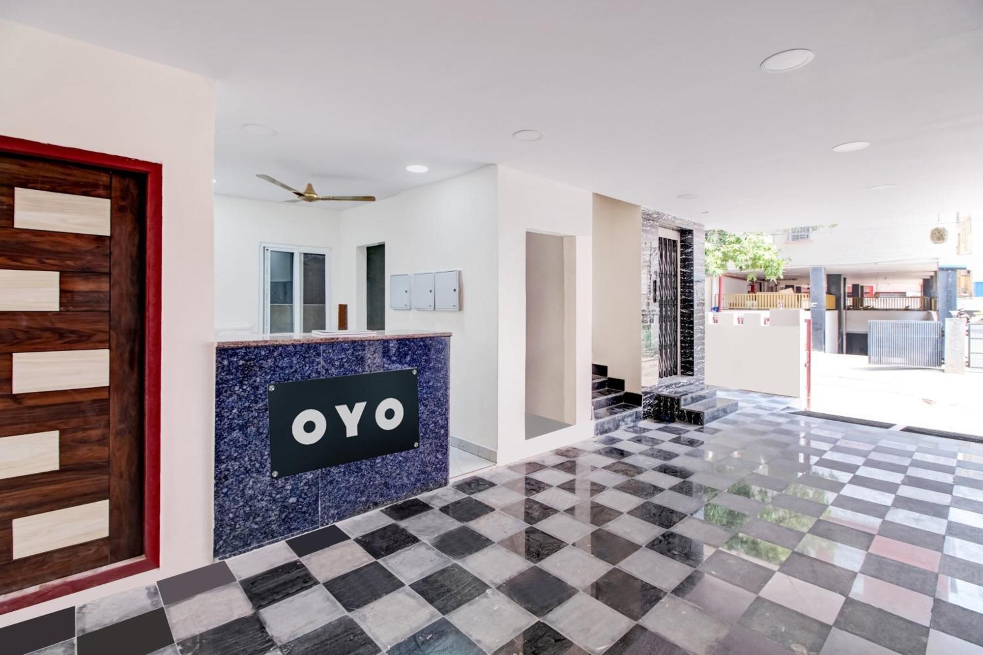Hotel O Leela Elite Vijayawāda Esterno foto